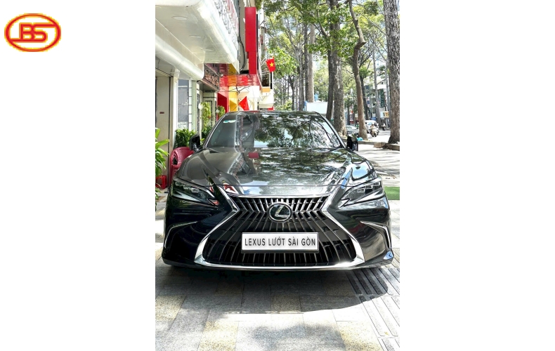 Siêu phẩm ES250 đen 2023 6.200km siêu lướt
