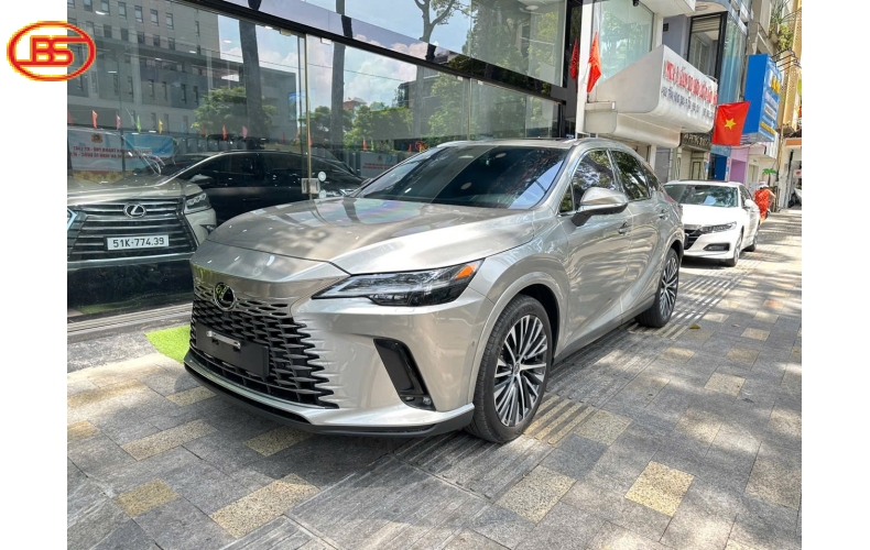 Siêu phẩm RX350H premium 2025 lướt 8.000km