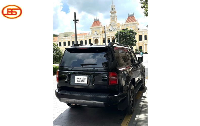Toyota Land cruiser lc250 Đen với odo 17.000km