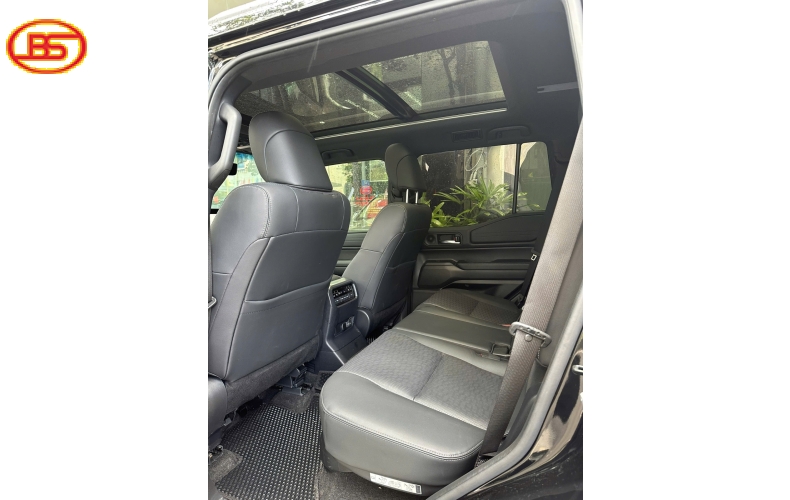 Toyota Land cruiser lc250 Đen với odo 17.000km
