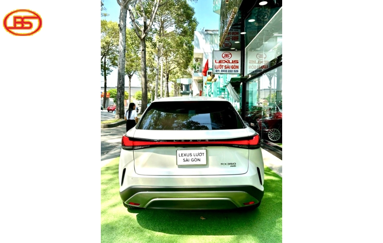 RX350 BẢN PREMIUM SX2023 ĐK2024 odo 1906km