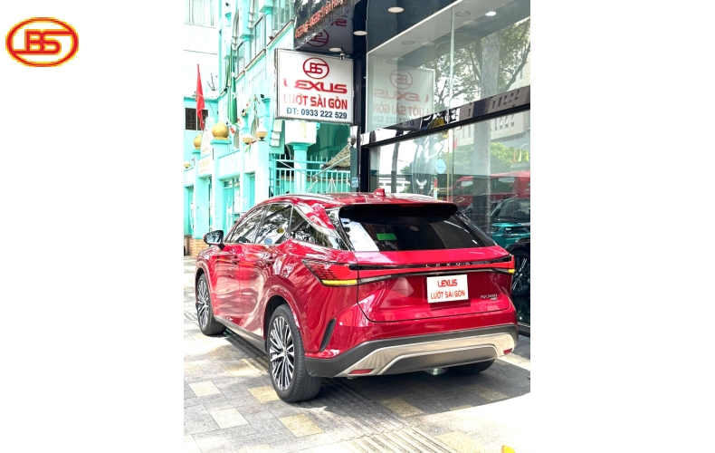 Siêu phẩm RX350 đỏ premium 2023 với odo 31.000km
