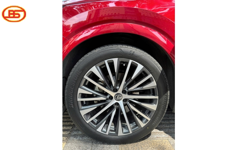 Siêu phẩm RX350 đỏ premium 2023 với odo 31.000km