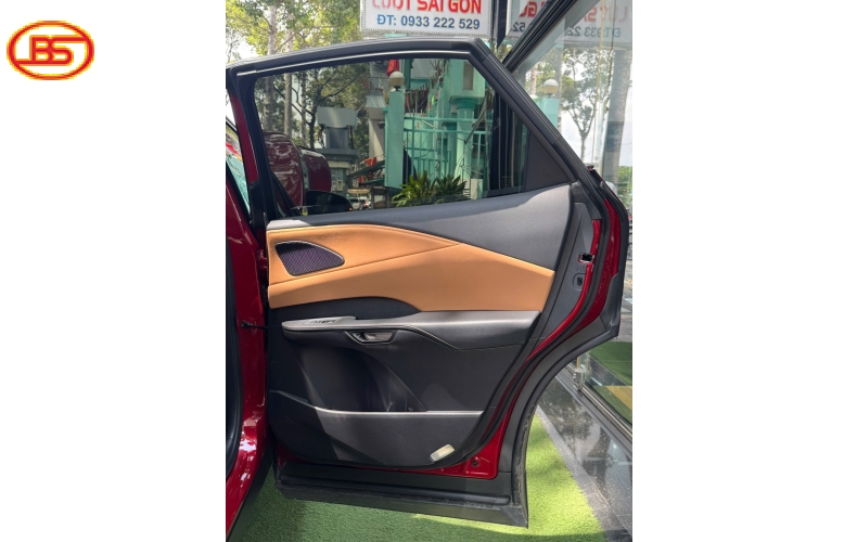 Siêu phẩm RX350 đỏ premium 2023 với odo 31.000km