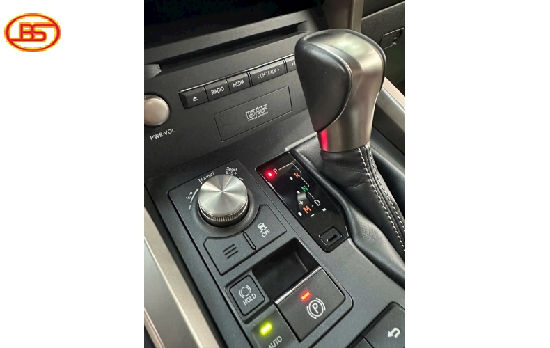 Siêu phẩm NX300 2019 95.000km xe đẹp không khác RX350