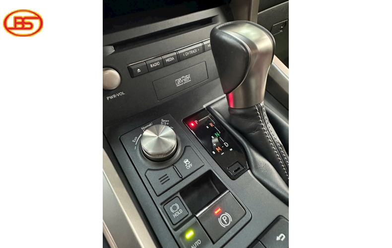 Siêu phẩm NX300 2019 95.000km xe đẹp không khác RX350