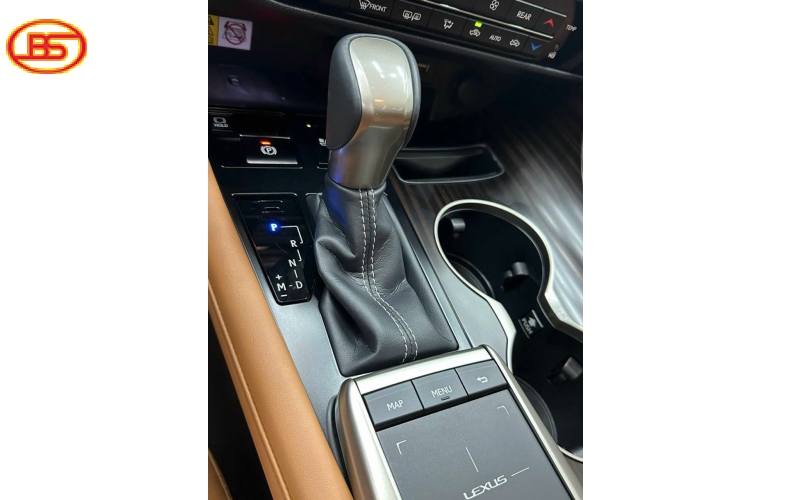 Siêu phẩm RX350 2021 với odo 31.000km full option 