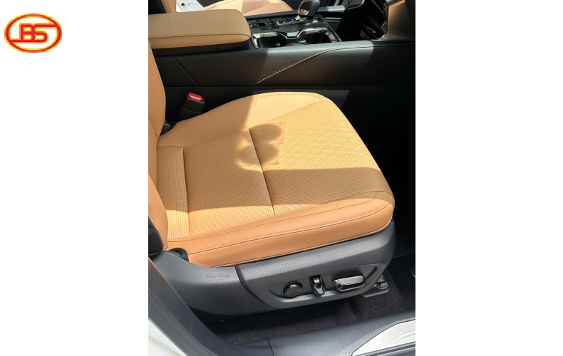 Siêu phẩm RX350H 2025 lướt chỉ 4.400km 