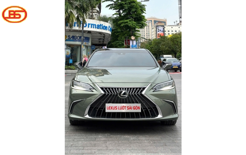 Lexus ES250 2025 SUNLIGHT GREEN với odo 12.000km quá đẹp