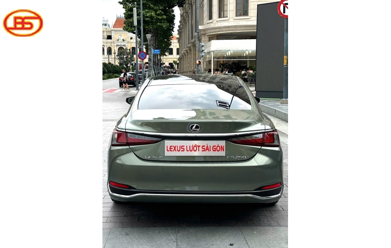 Lexus ES250 2025 SUNLIGHT GREEN với odo 12.000km quá đẹp