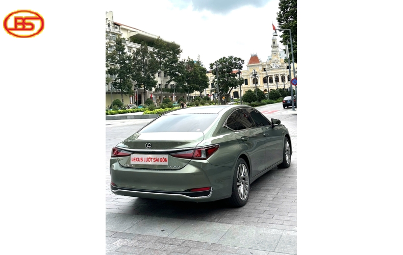 Lexus ES250 2025 SUNLIGHT GREEN với odo 12.000km quá đẹp