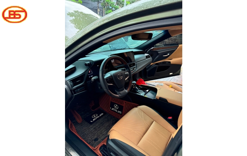 Lexus ES250 2025 SUNLIGHT GREEN với odo 12.000km quá đẹp