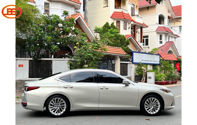 Lexus ES250 2019 (8 Ngàn KM)