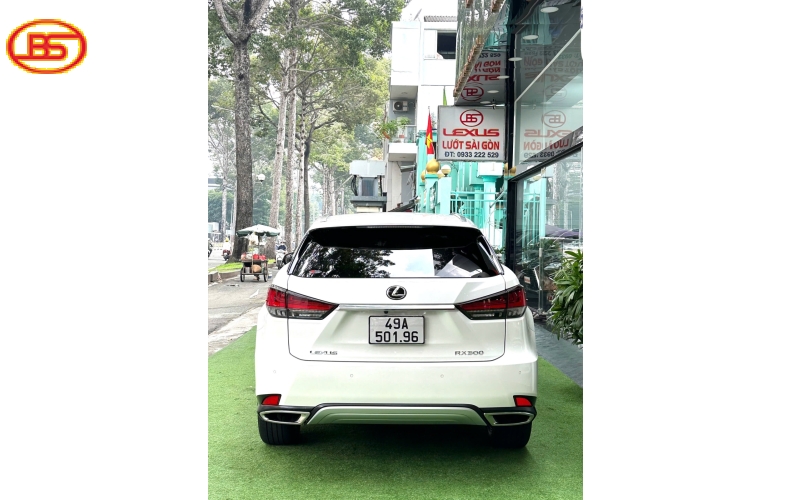 RX300 2022 siêu lướt 30.000km lại về nhà Lexus Lướt Sài Gòn