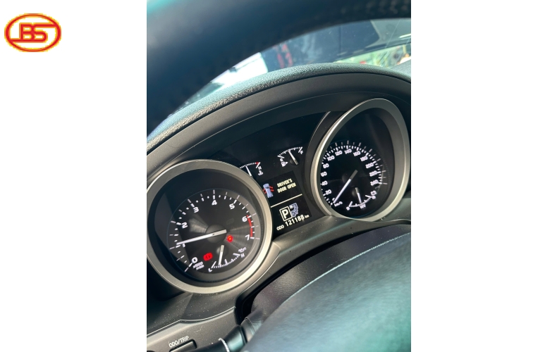 Toyota Land Cruiser 2015 với odo 121.000kmxe quá đẹp
