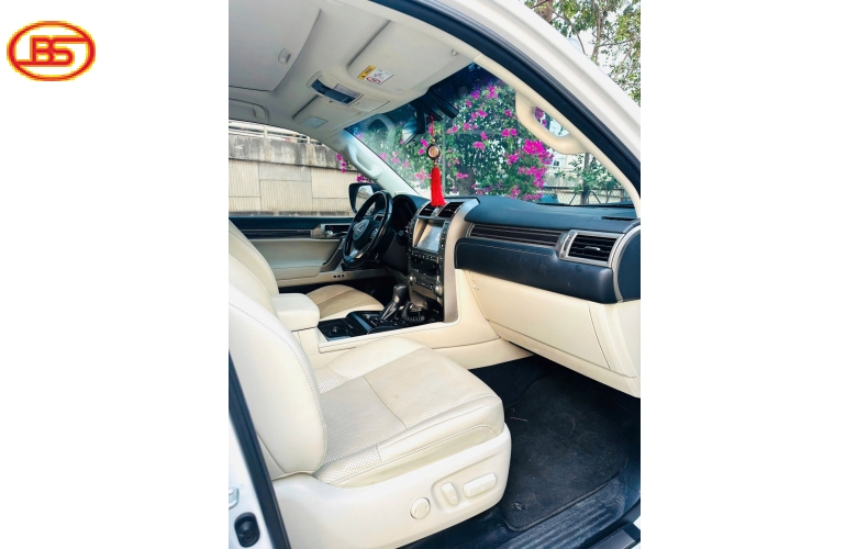 Siêu phẩm GX460 2020 với odo 23 vạn máy móc chuẩn