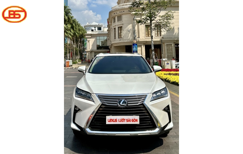 RX 350 ( sản xuất 2018) siêu lướt 37 ngàn km, sơn còn zin 99%